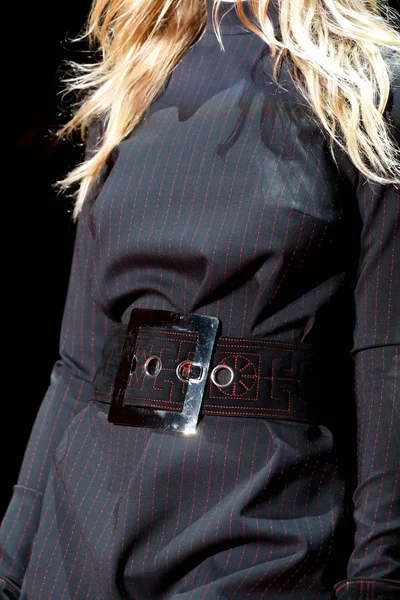 Look 15
